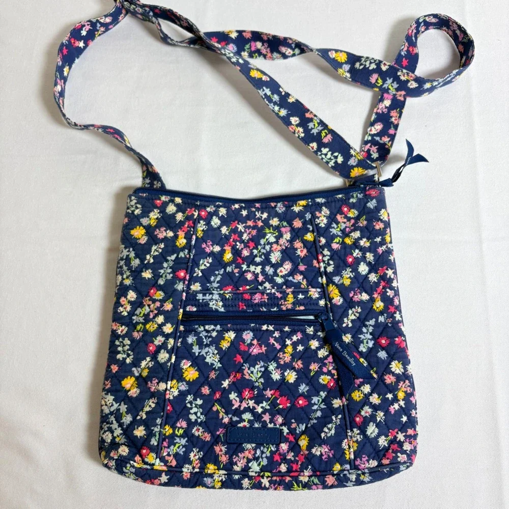 Vera Bradley Crossbody Bag Small Navy Blue Floral Excellent Quilted Cotton Zip